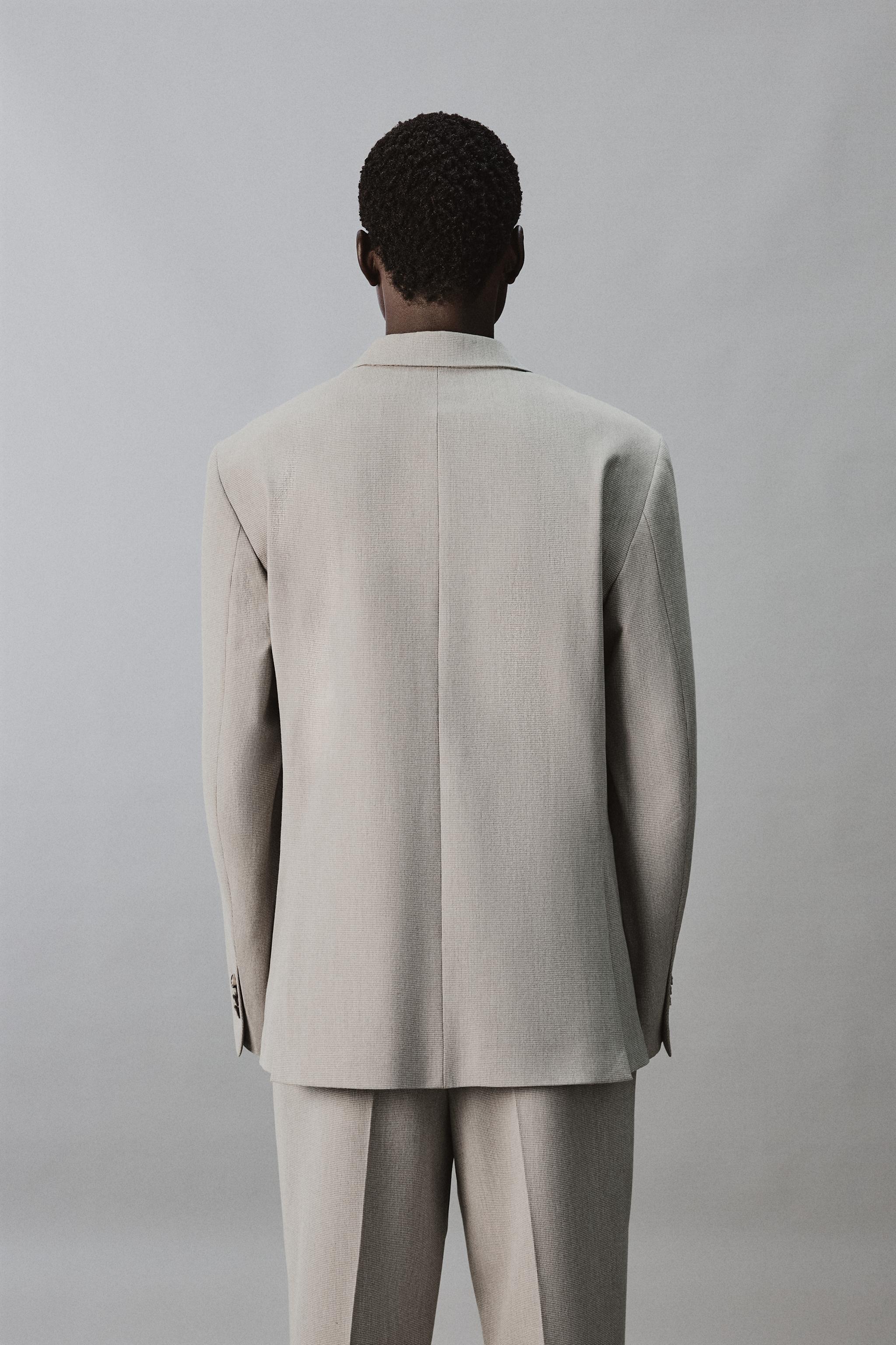 REGULAR FIT TEXTURED SUIT JACKET
